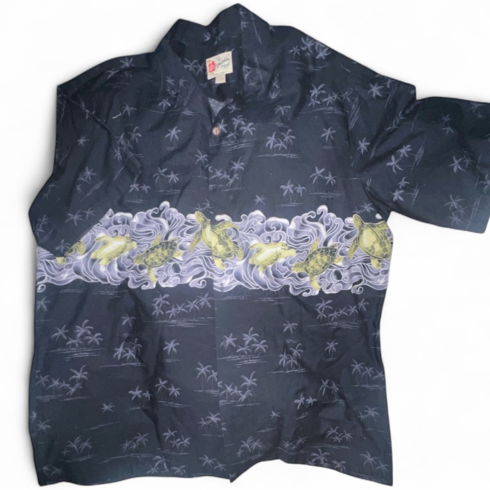 The Hawaiin Original Hilo Hattie Black Shirt with Green Turtle Design - Picture 2 of 4